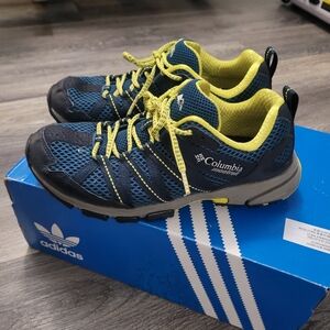 Columbia Montrail Size 7 Mens hiking Shoes